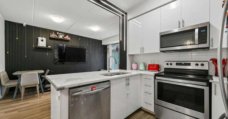 102-610 Farmstead Drive, Milton, ON, L9T 8X5 - 11