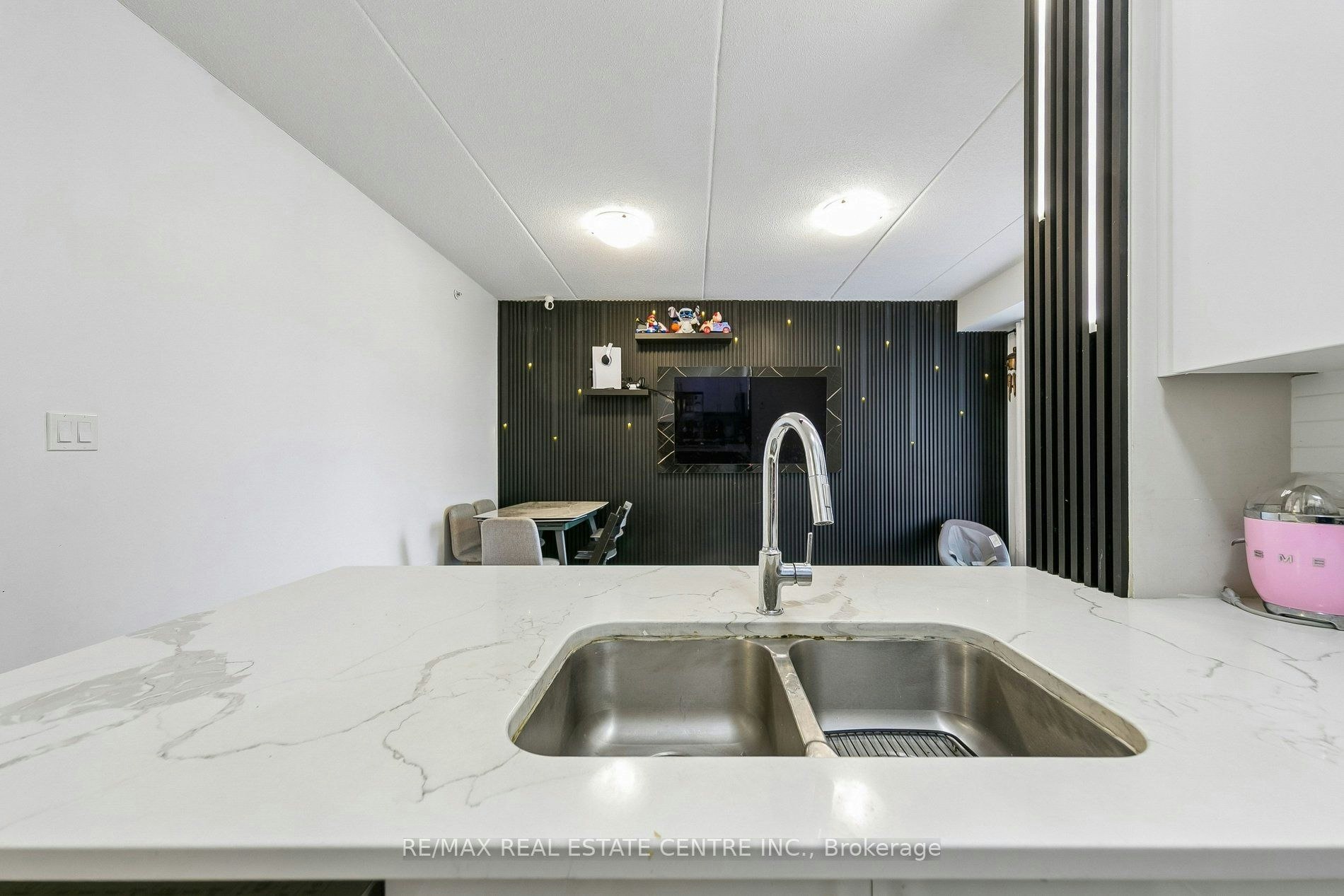 102-610 Farmstead Drive, Milton, ON, L9T 8X5 - 15