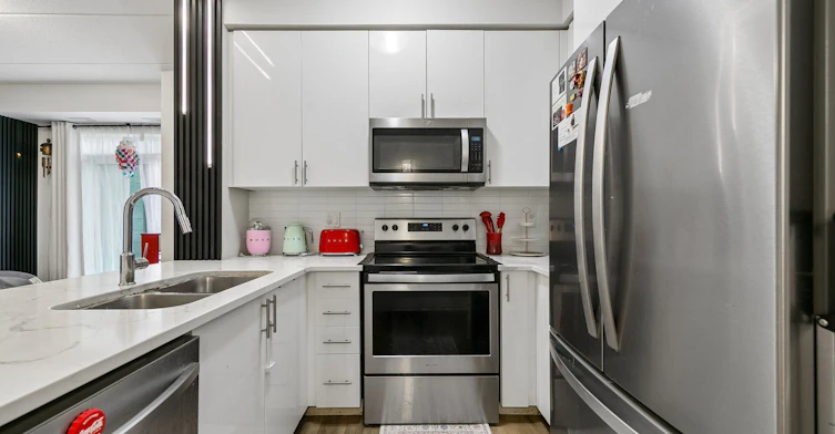 102-610 Farmstead Drive, Milton, ON, L9T 8X5 - 12