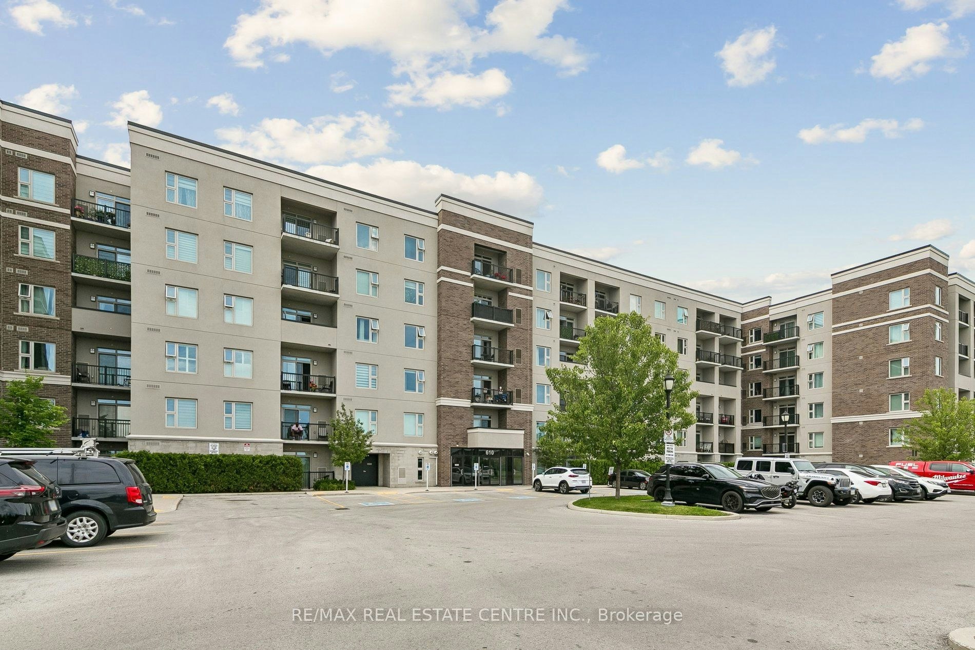 102-610 Farmstead Drive, Milton, ON, L9T 8X5 - 2
