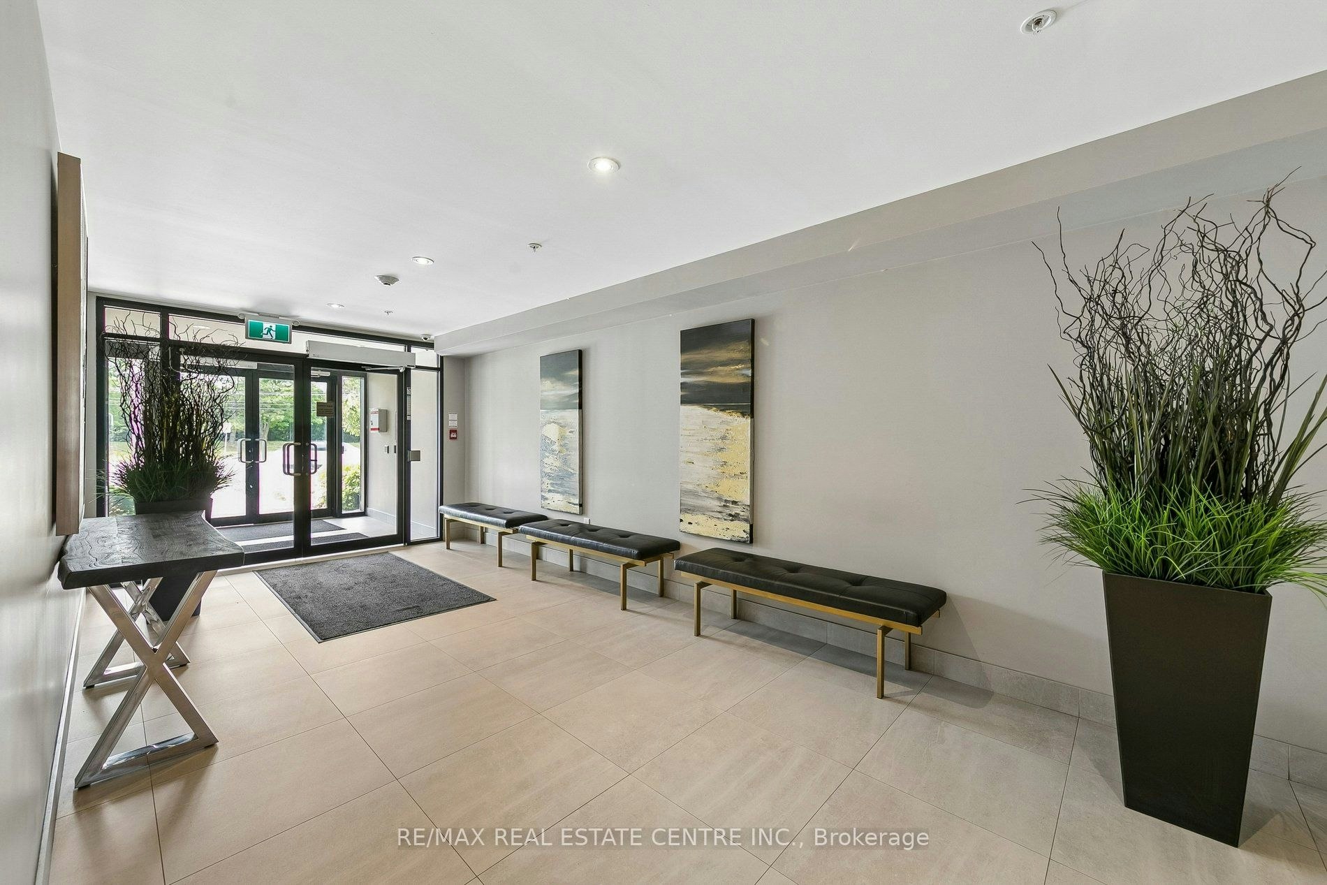 102-610 Farmstead Drive, Milton, ON, L9T 8X5 - 5