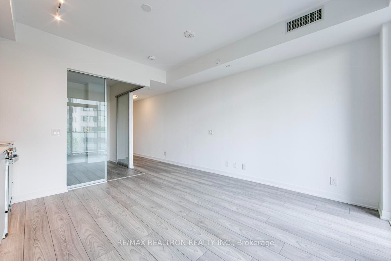 303-285 Dufferin Street, Toronto, ON, M6K 1Z7 - 13