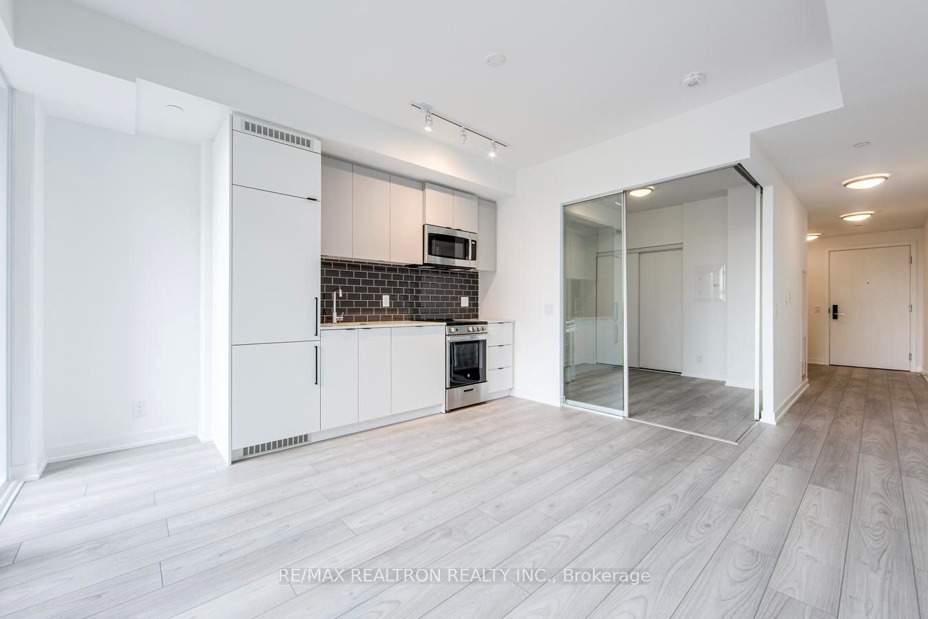 303-285 Dufferin Street, Toronto, ON, M6K 1Z7 - 12