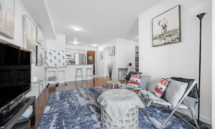 1208-215 Sherway Gardens Road