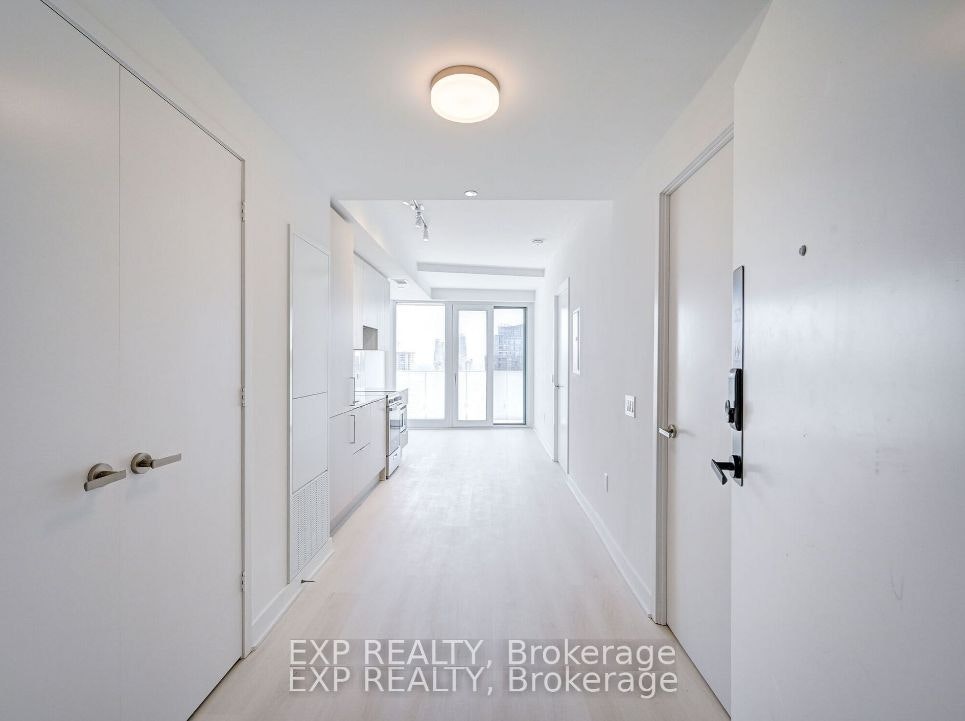 2612-3900 Confederation Parkway, Mississauga, ON, L5B 0M3 - 3