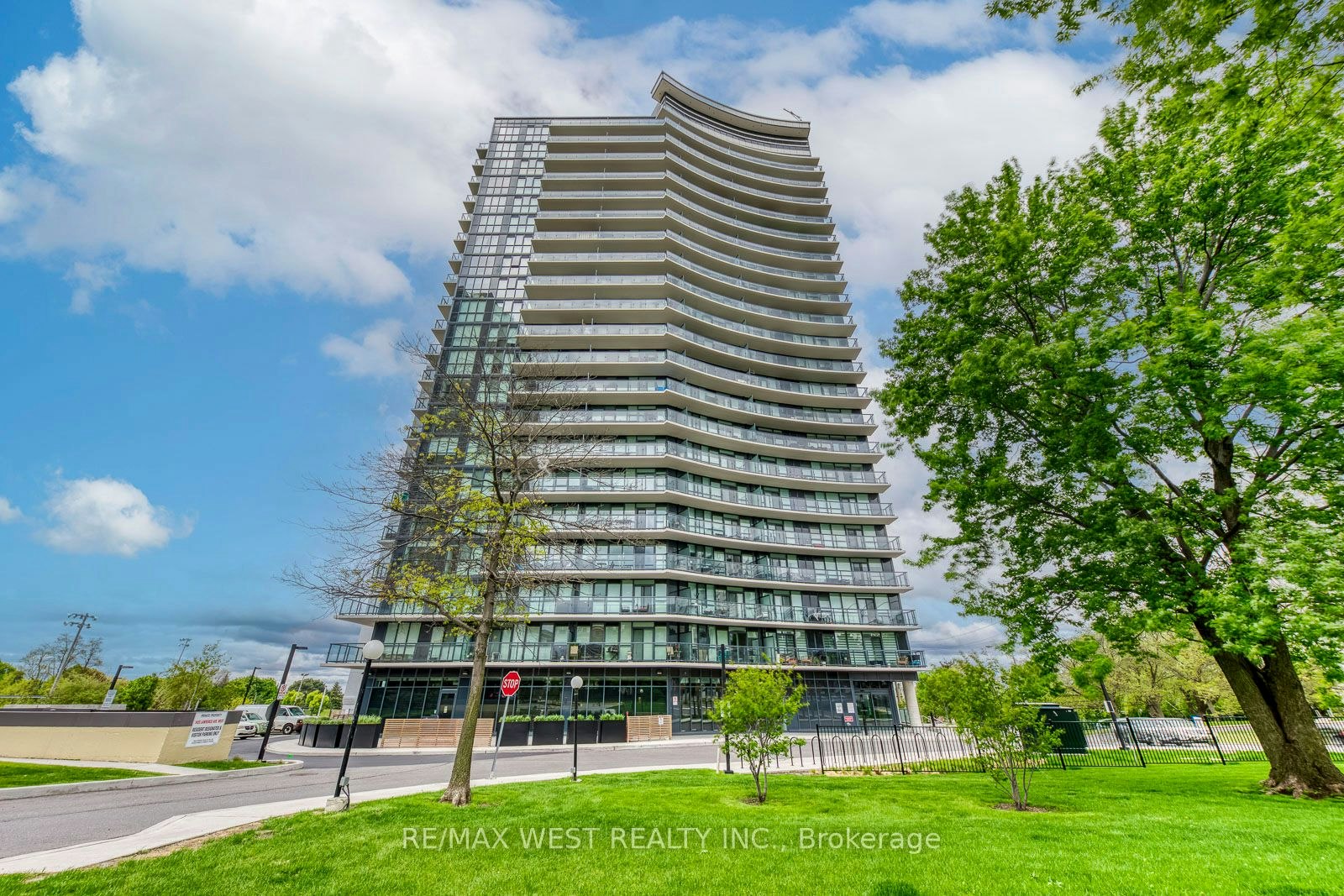 1104-1461 Lawrence Avenue W, Toronto, ON, M6L 0A6