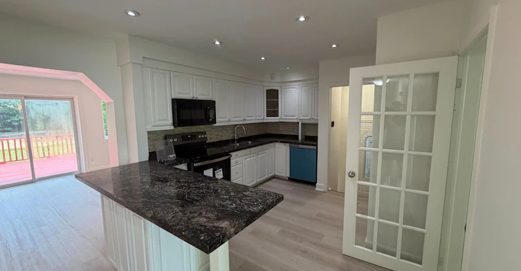 834 Mississauga Valley Boulevard, Mississauga, ON, L5A 1Z8