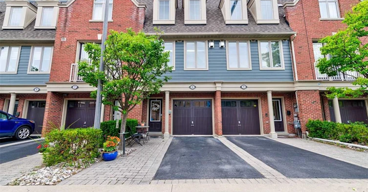6-99 Brant Street, Oakville, ON, L6K 2Z5