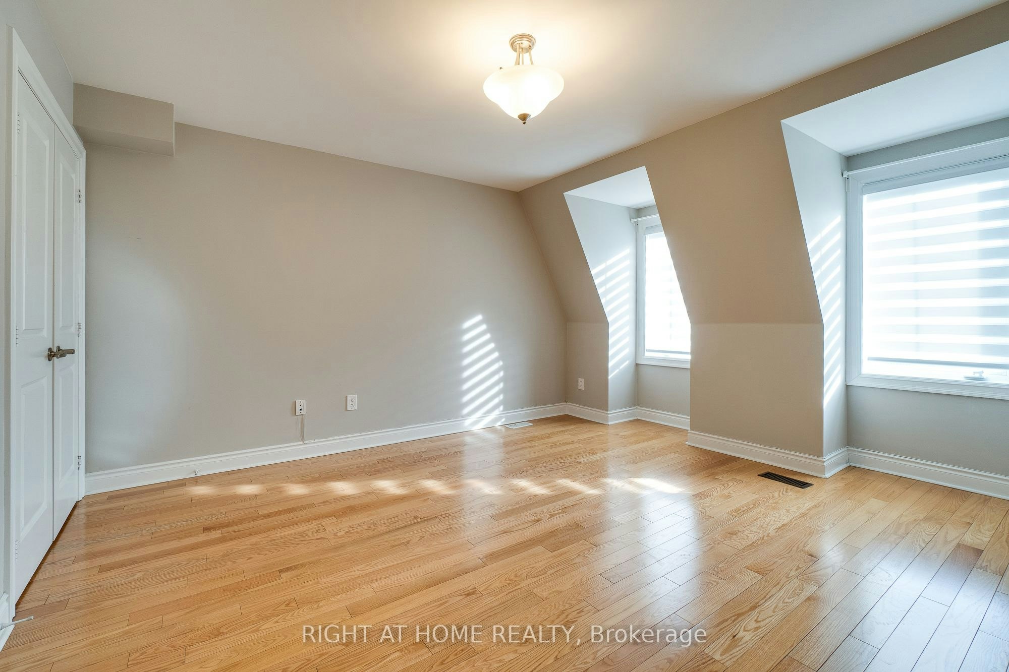 6-99 Brant Street, Oakville, ON, L6K 2Z5 - 19