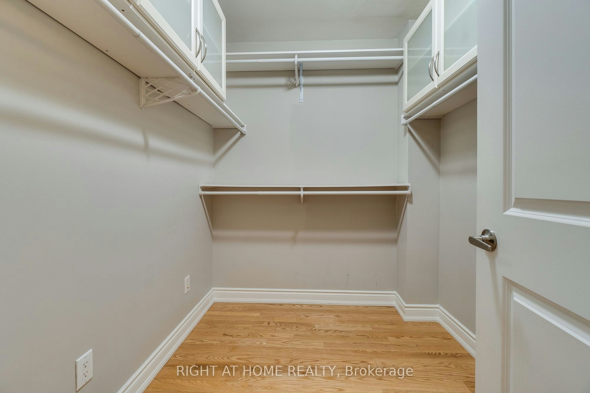 6-99 Brant Street, Oakville, ON, L6K 2Z5 - 24