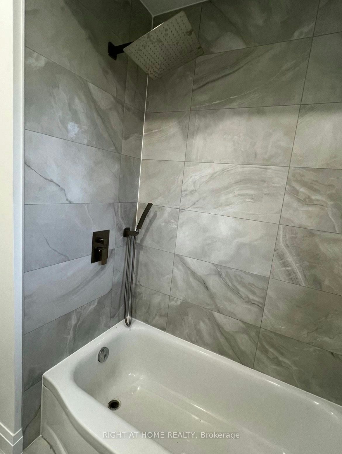 43 Heman Street, Toronto, ON, M8V 1X4 - 6
