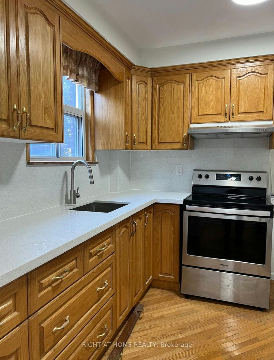 43 Heman Street, Toronto, ON, M8V 1X4 - 3