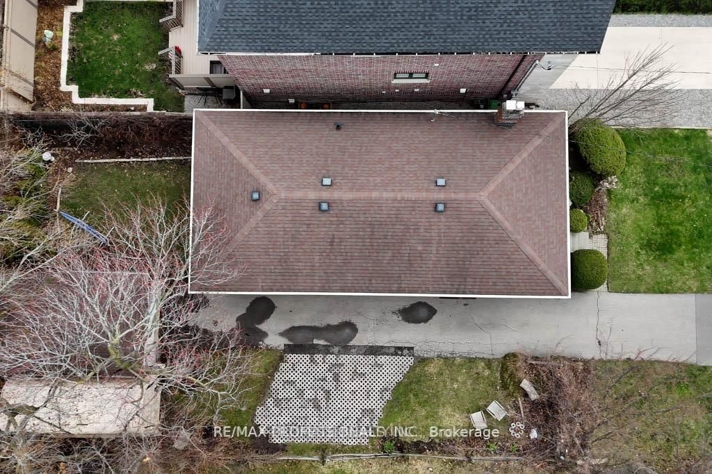 41 Thirty Third Street, Toronto, ON, M8W 3H2 - 43