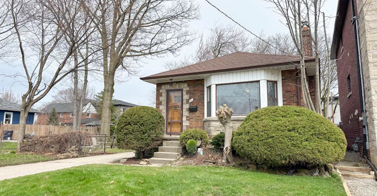 41 Thirty Third Street, Toronto, ON, M8W 3H2 - 3