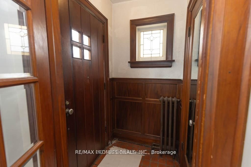 41 Thirty Third Street, Toronto, ON, M8W 3H2 - 4