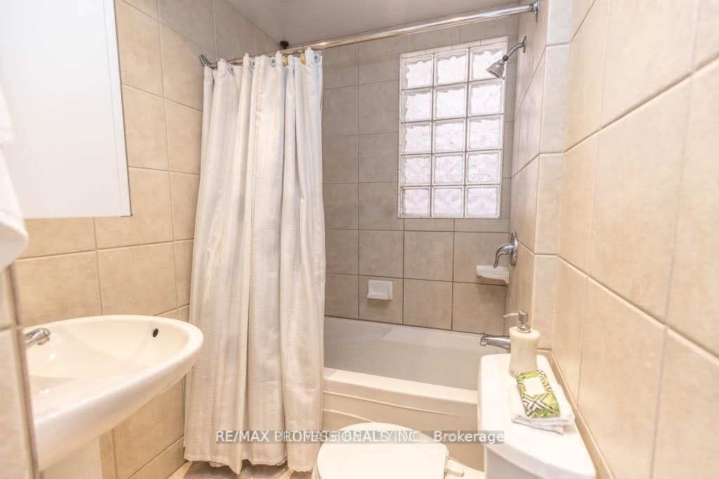 41 Thirty Third Street, Toronto, ON, M8W 3H2 - 18
