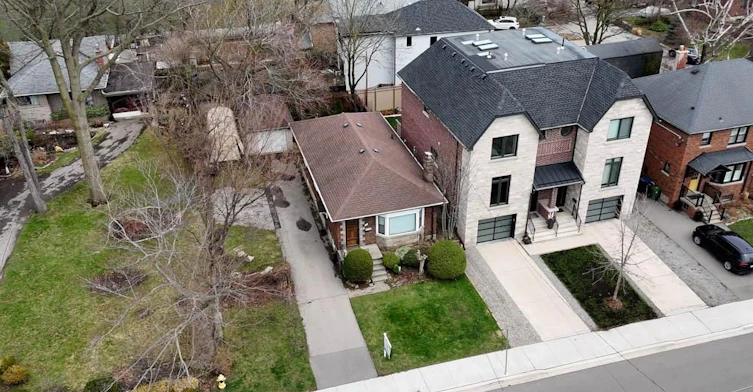 41 Thirty Third Street, Toronto, ON, M8W 3H2 - 42
