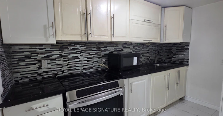 Basement 1-3692 Ellengale Drive, Mississauga, ON, L5C 1Z7 - 5
