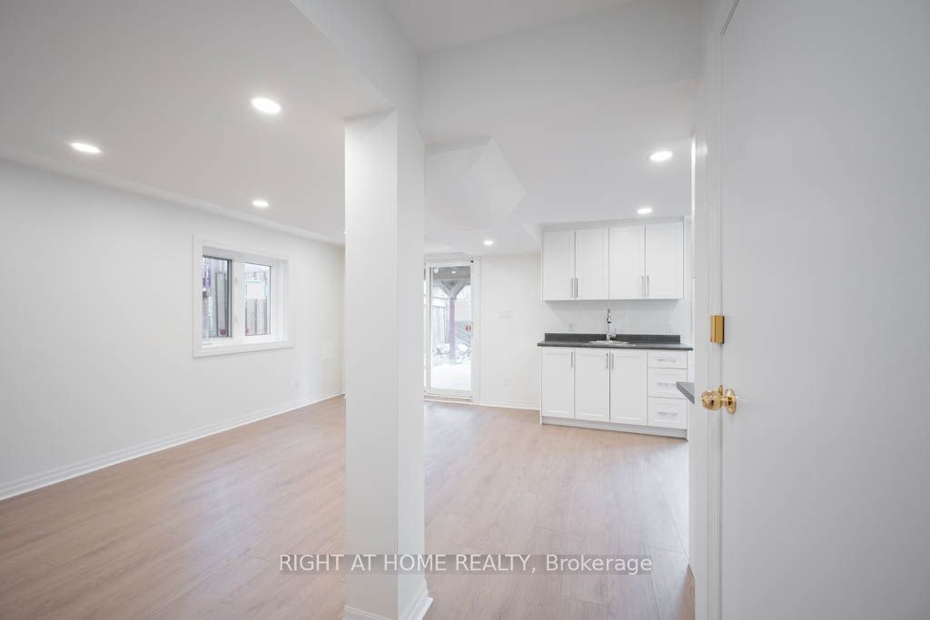 35 Echoridge (Bsmt) Drive, Brampton, ON, L7A 3K8 - 8