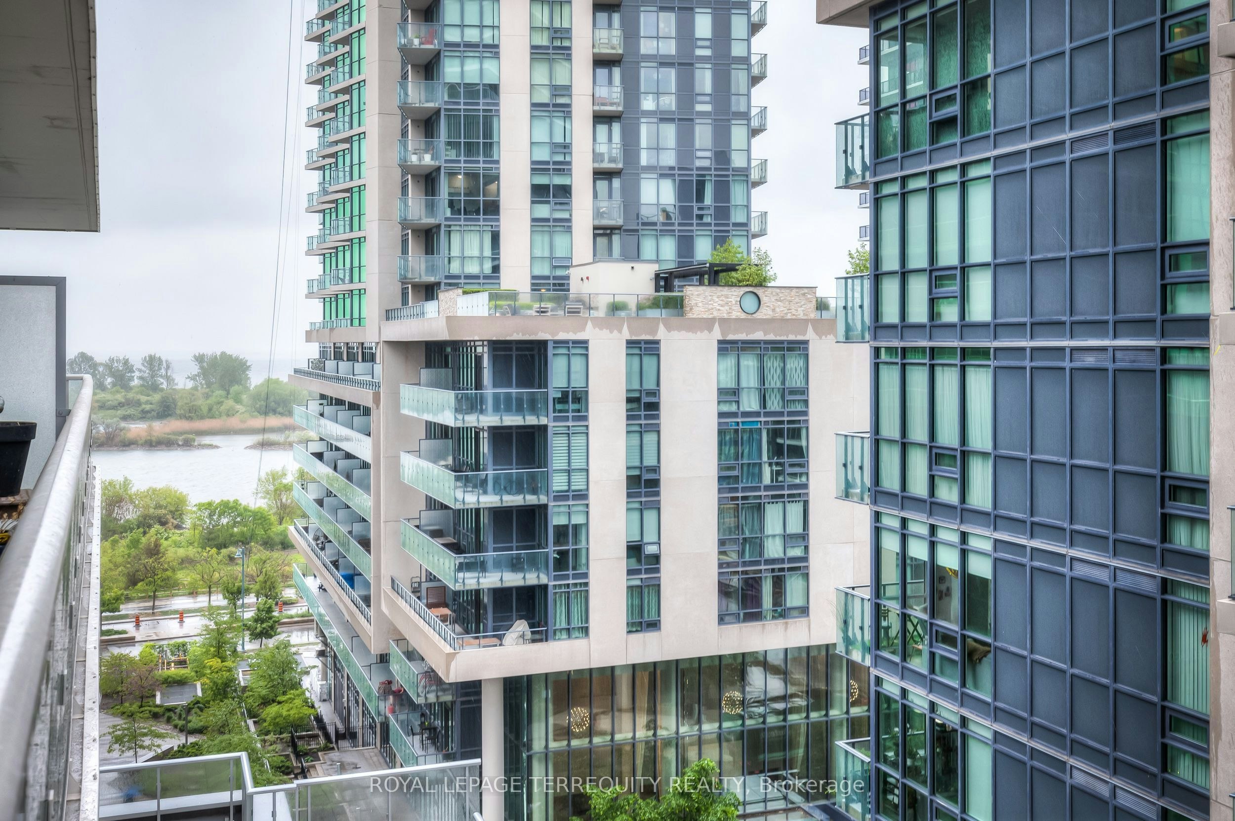 606-56 Annie Craig Drive, Toronto, ON, M8V 0C8 - 21