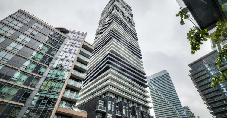 606-56 Annie Craig Drive, Toronto, ON, M8V 0C8 - 2