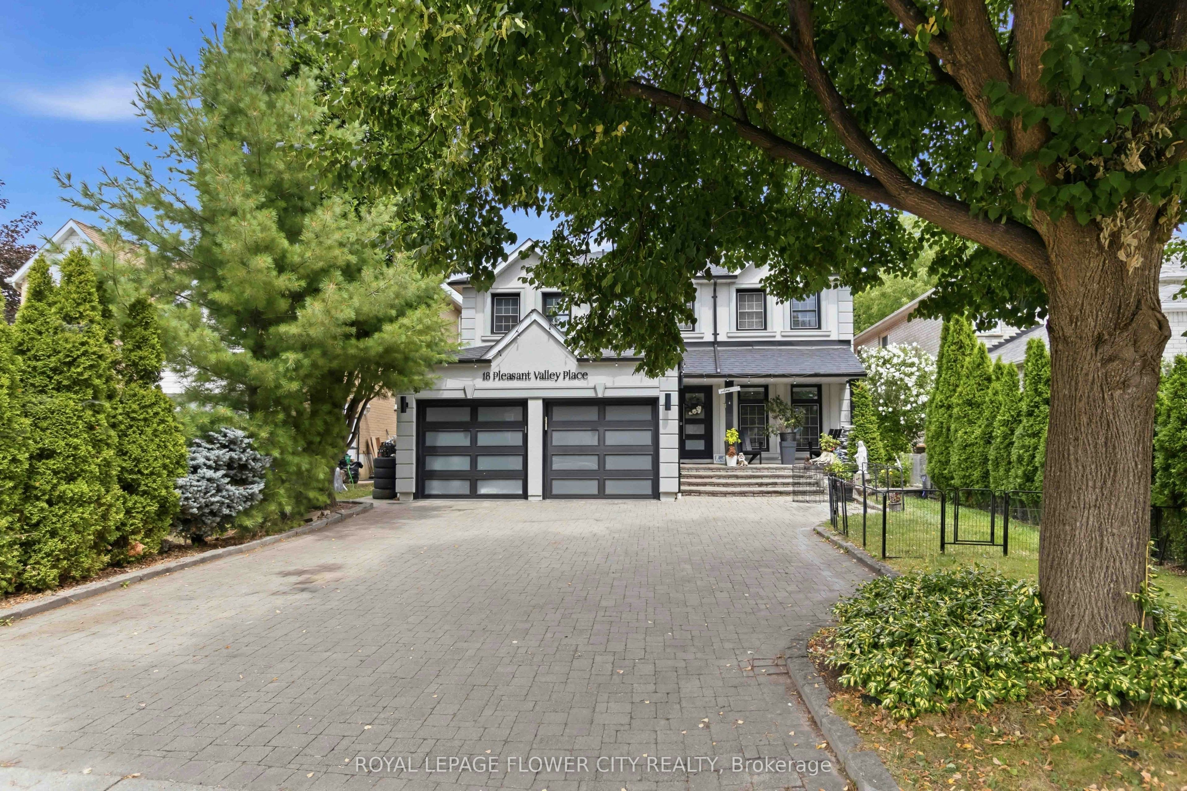 18 Pleasant Valley Place, Brampton, ON, L6S 5S2