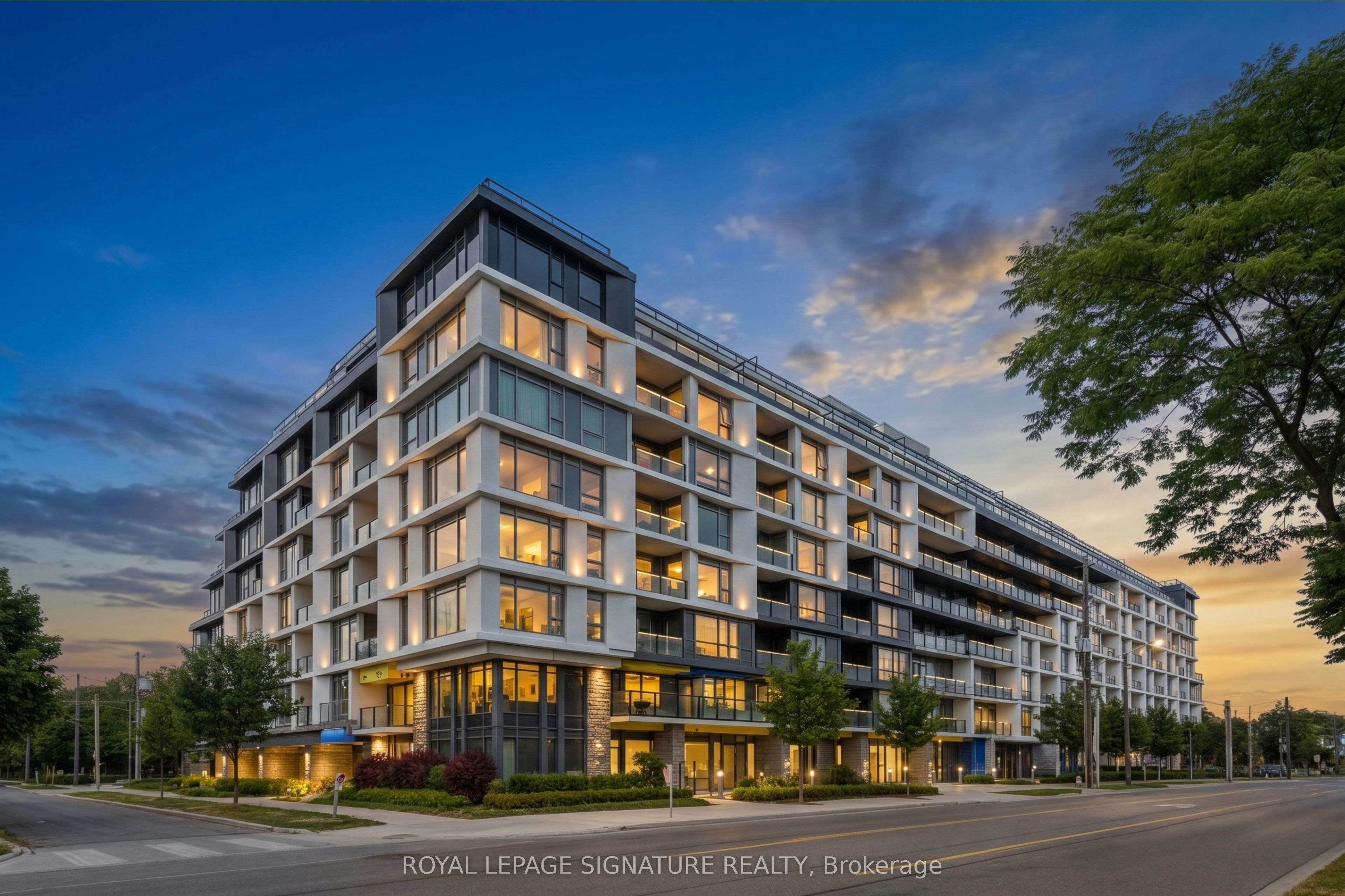 325-556 Marlee Avenue, Toronto, ON, M6B 0B1