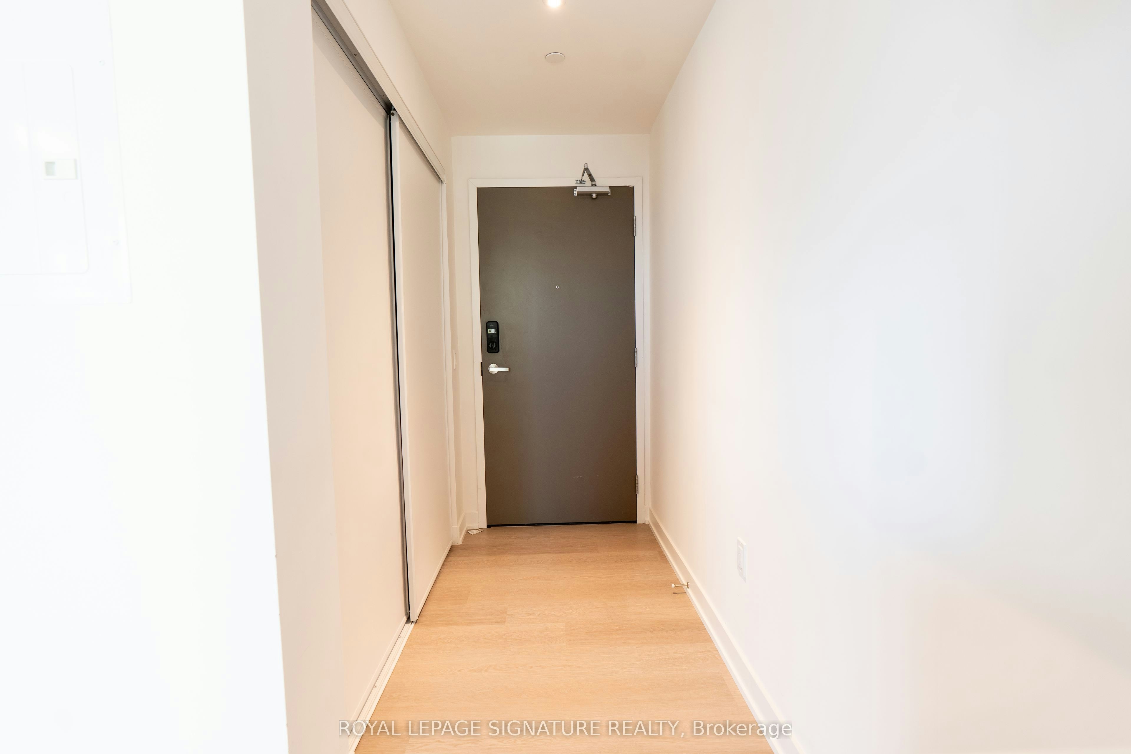 1807-448 Burnhamthorpe Road W, Mississauga, ON, L5B 0R4 - 2