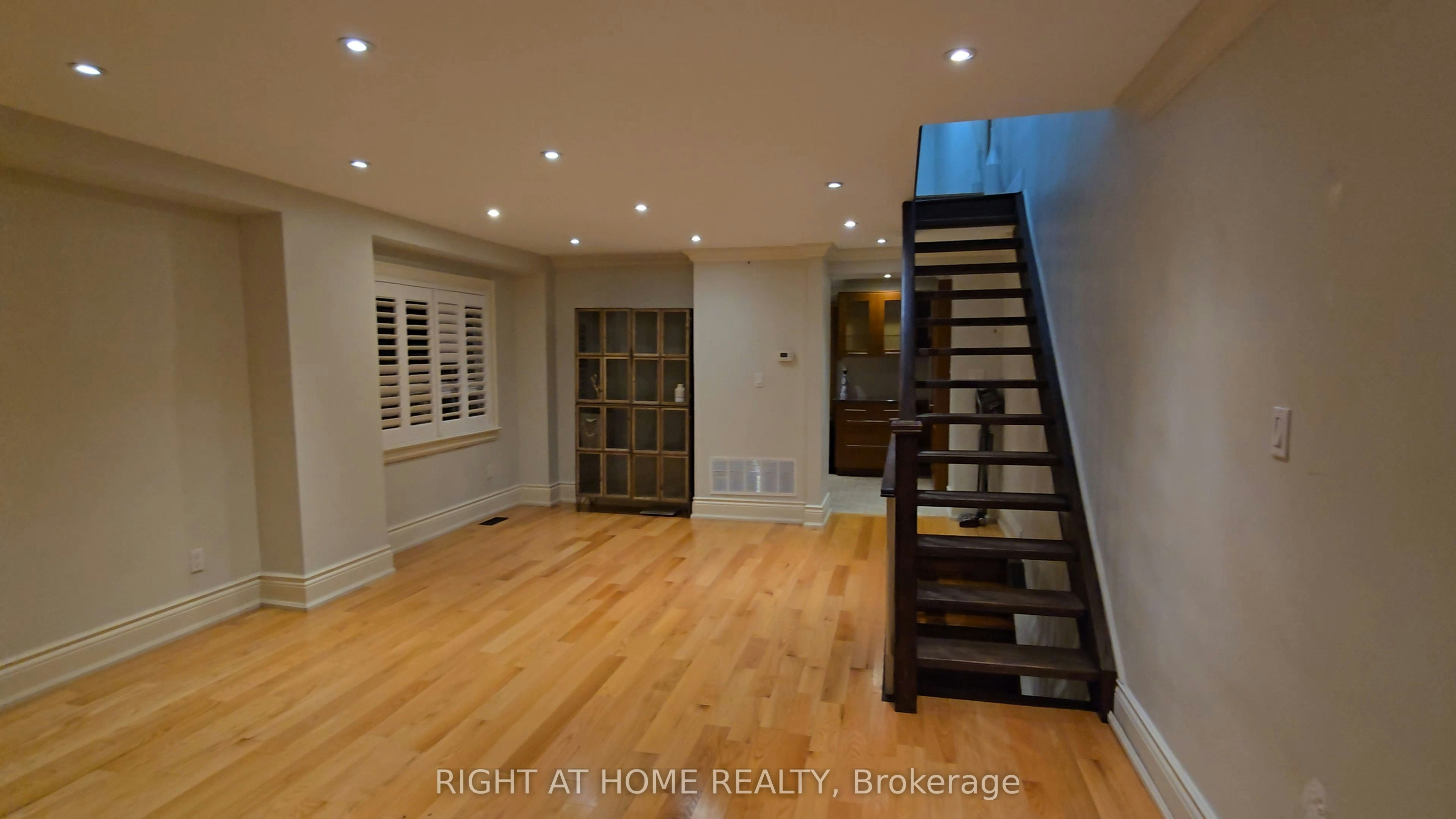 43 Bowie Avenue, Toronto, ON, M6E 2P2 - 2