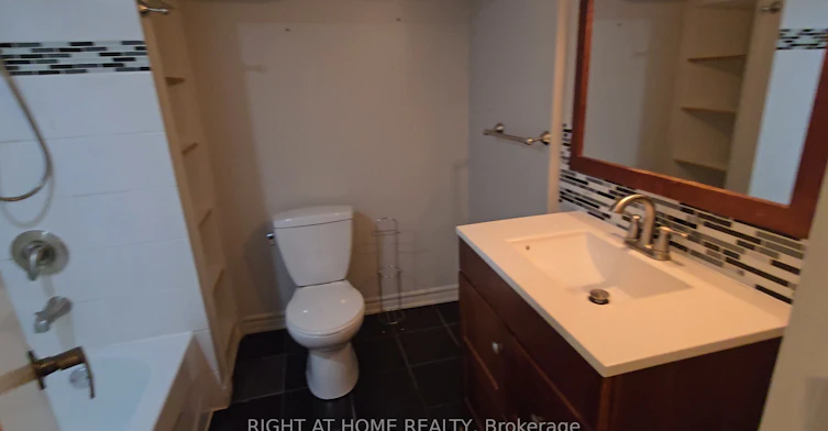 43 Bowie Avenue, Toronto, ON, M6E 2P2 - 16