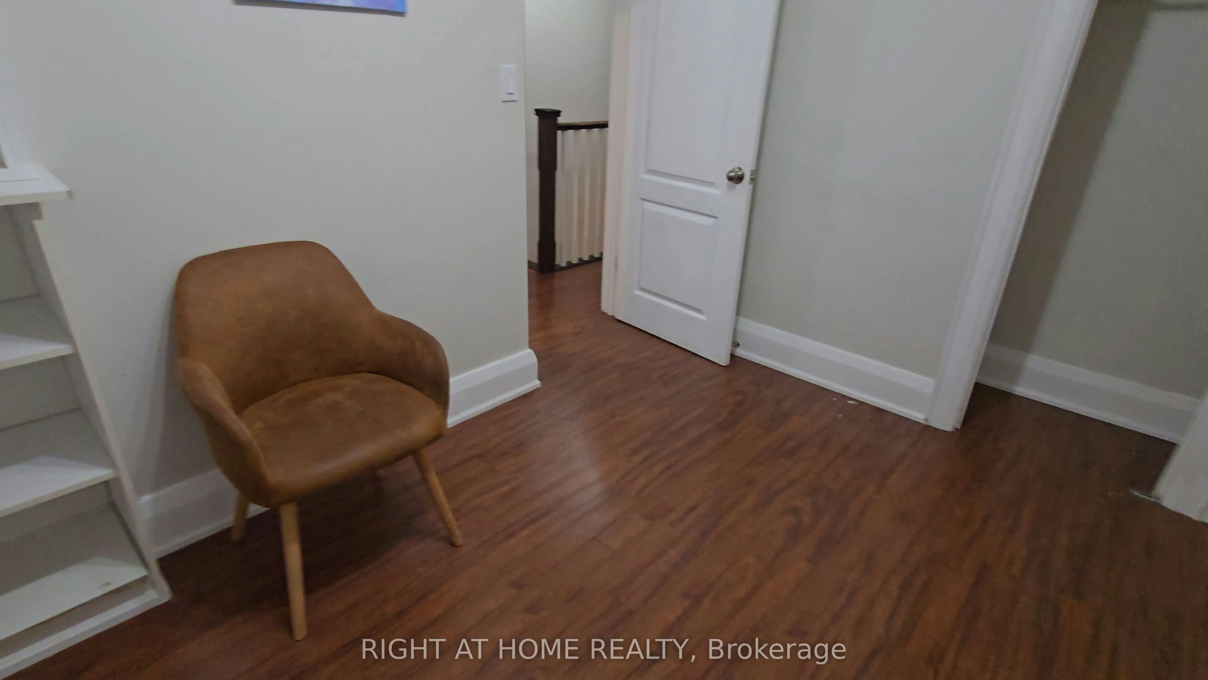 43 Bowie Avenue, Toronto, ON, M6E 2P2 - 11