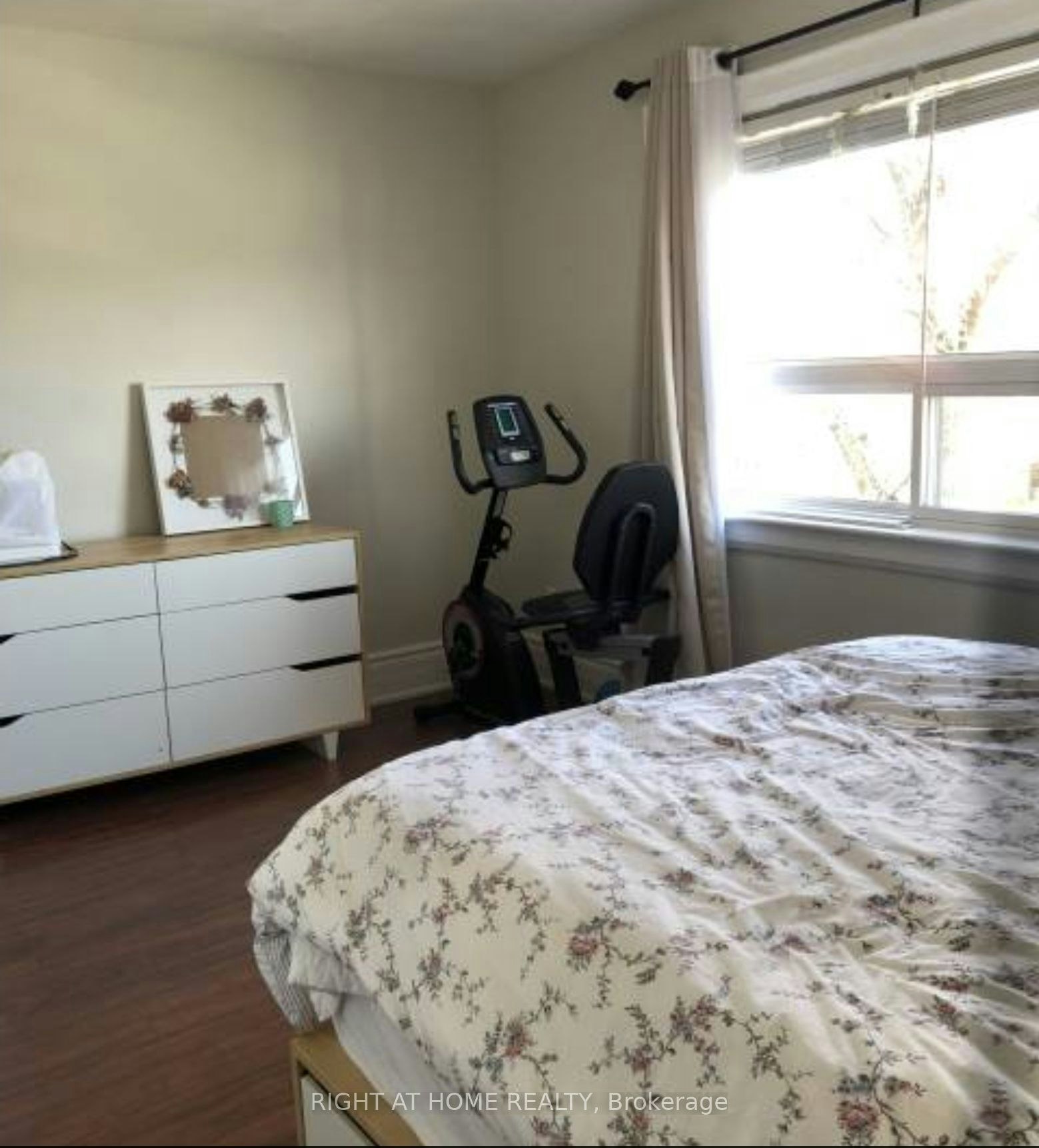 43 Bowie Avenue, Toronto, ON, M6E 2P2 - 5