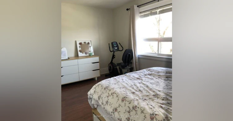 43 Bowie Avenue, Toronto, ON, M6E 2P2 - 5