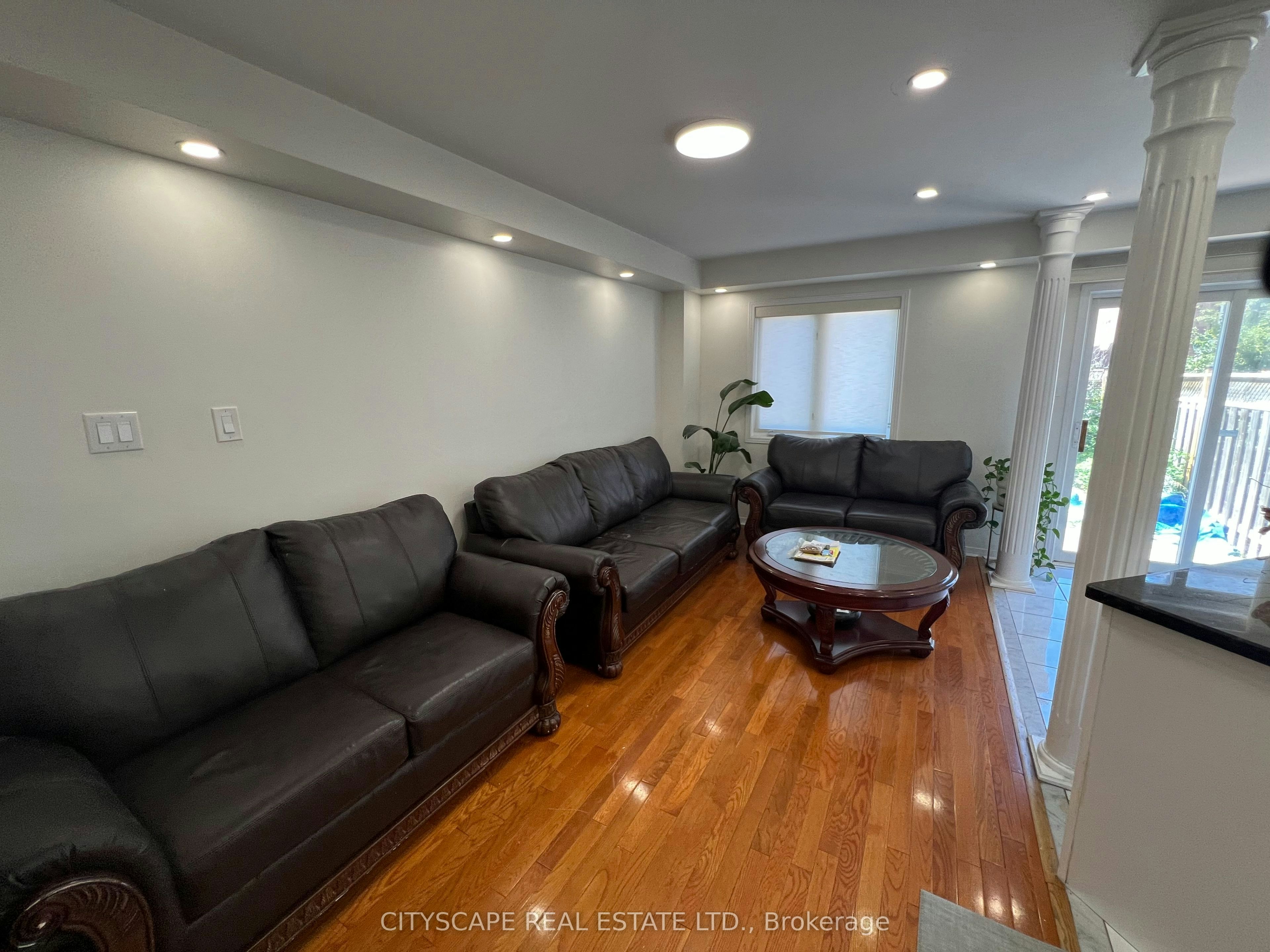 637 Dolly Bird Lane, Mississauga, ON, L5W 1G8 - 6