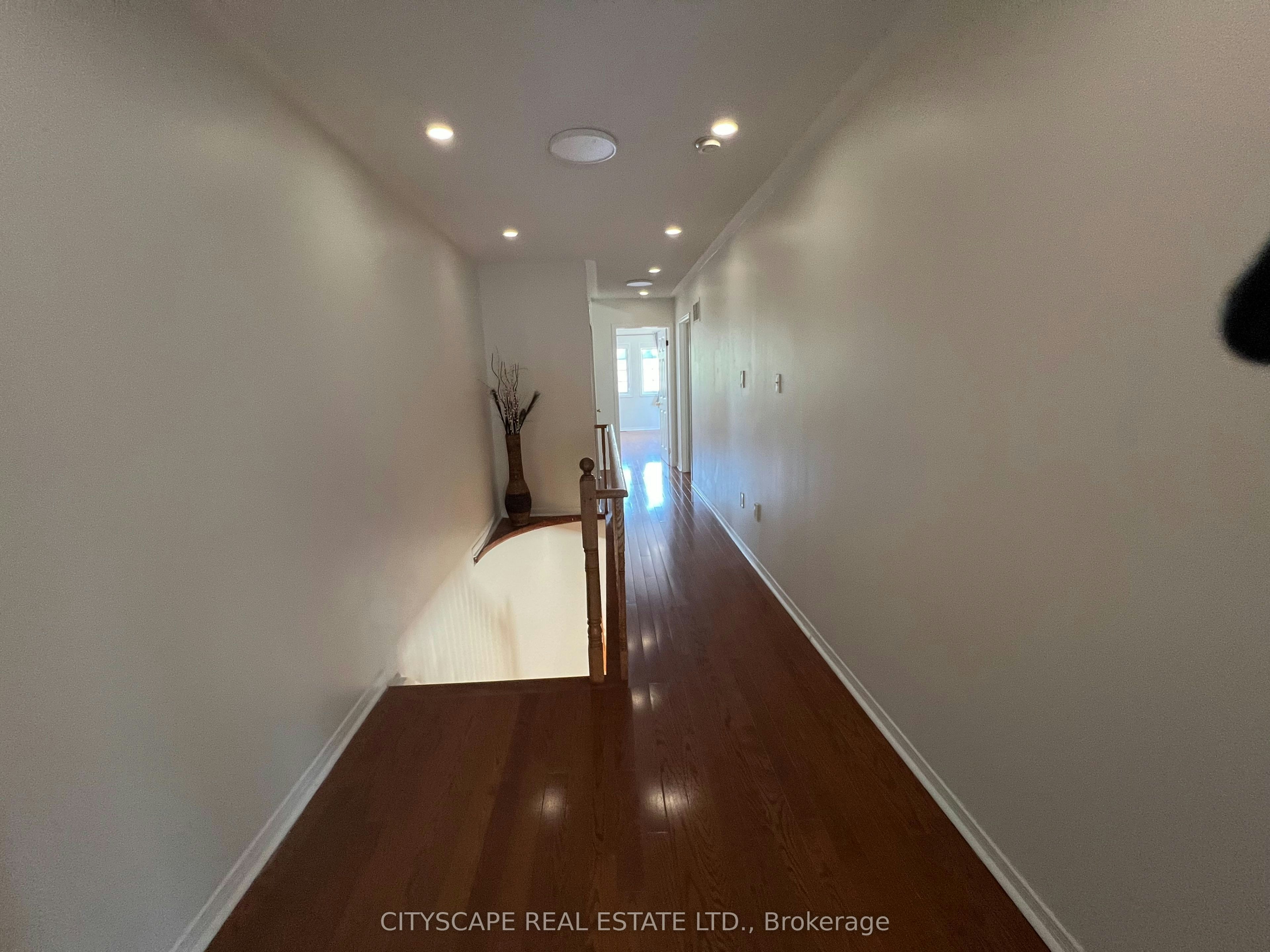 637 Dolly Bird Lane, Mississauga, ON, L5W 1G8 - 28