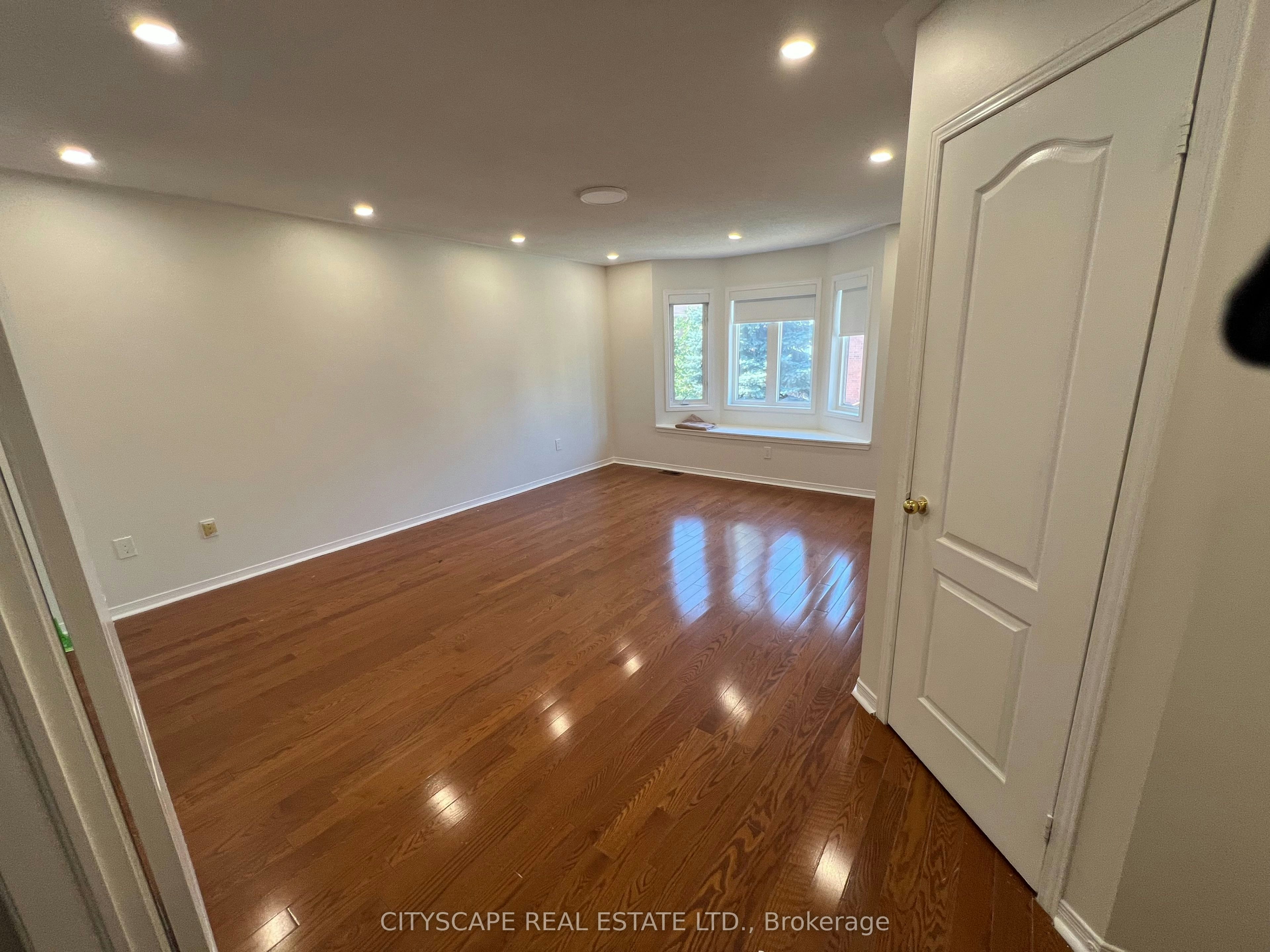 637 Dolly Bird Lane, Mississauga, ON, L5W 1G8 - 29