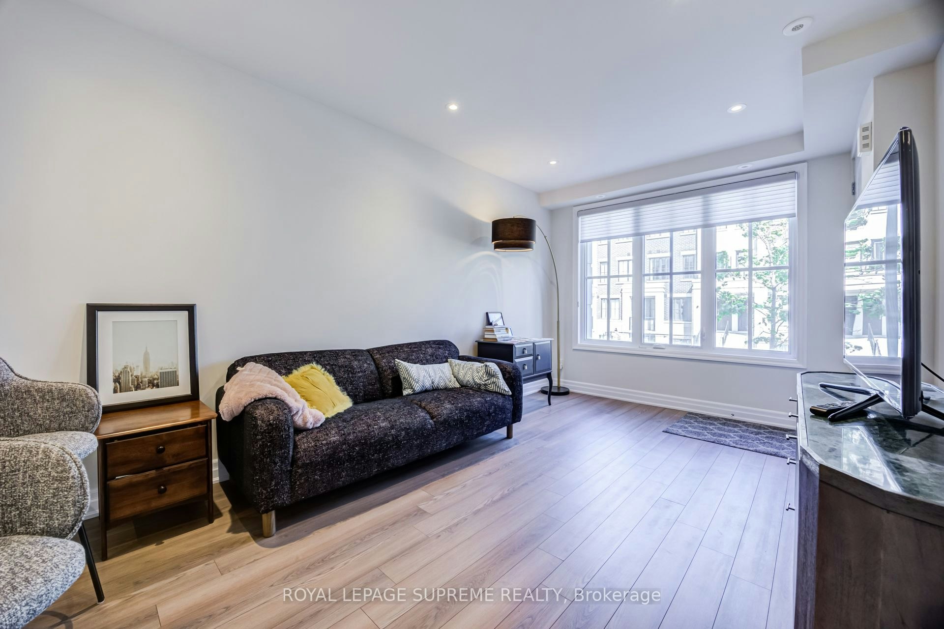 207-652 Cricklewood Drive, Mississauga, ON, L5G 0A5 - 8