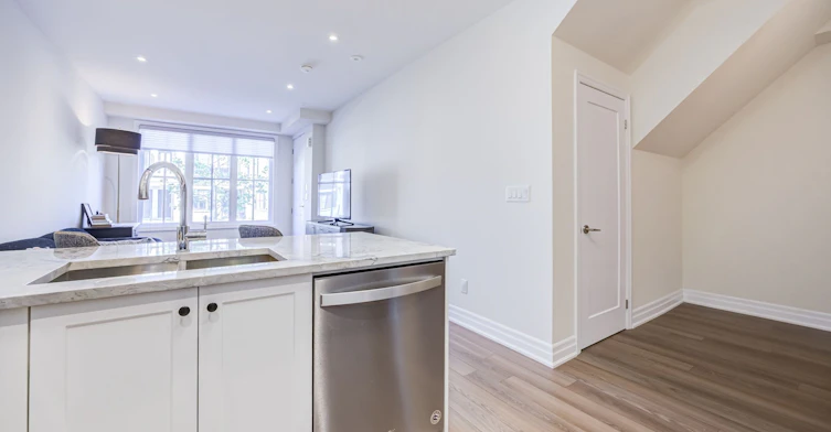 207-652 Cricklewood Drive, Mississauga, ON, L5G 0A5 - 14