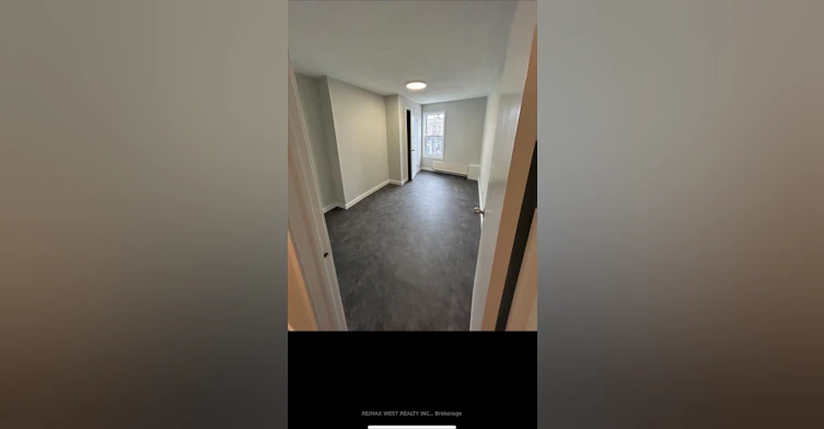 A-88 Uxbridge Avenue, Toronto, ON, M6N 2Y2 - 4