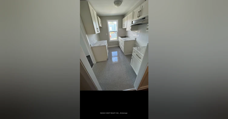 A-88 Uxbridge Avenue, Toronto, ON, M6N 2Y2 - 6