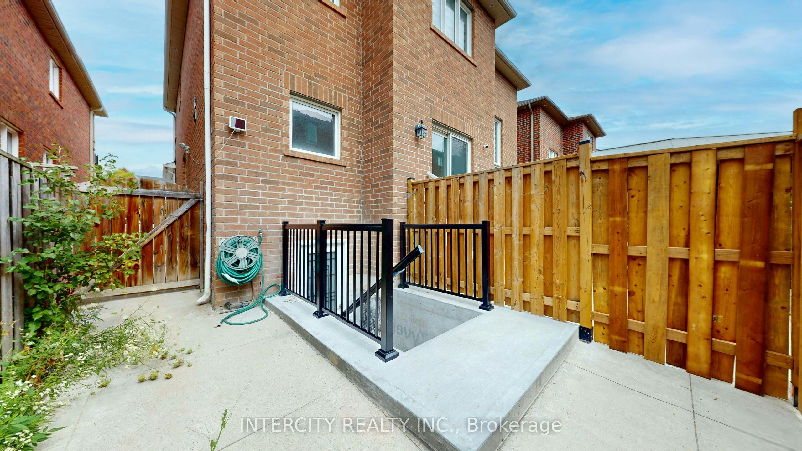 Lower-392 Derrydale Drive, Mississauga, ON, L5W 0E1 - 17