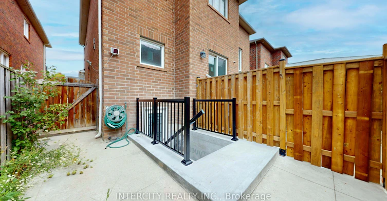 Lower-392 Derrydale Drive, Mississauga, ON, L5W 0E1 - 17