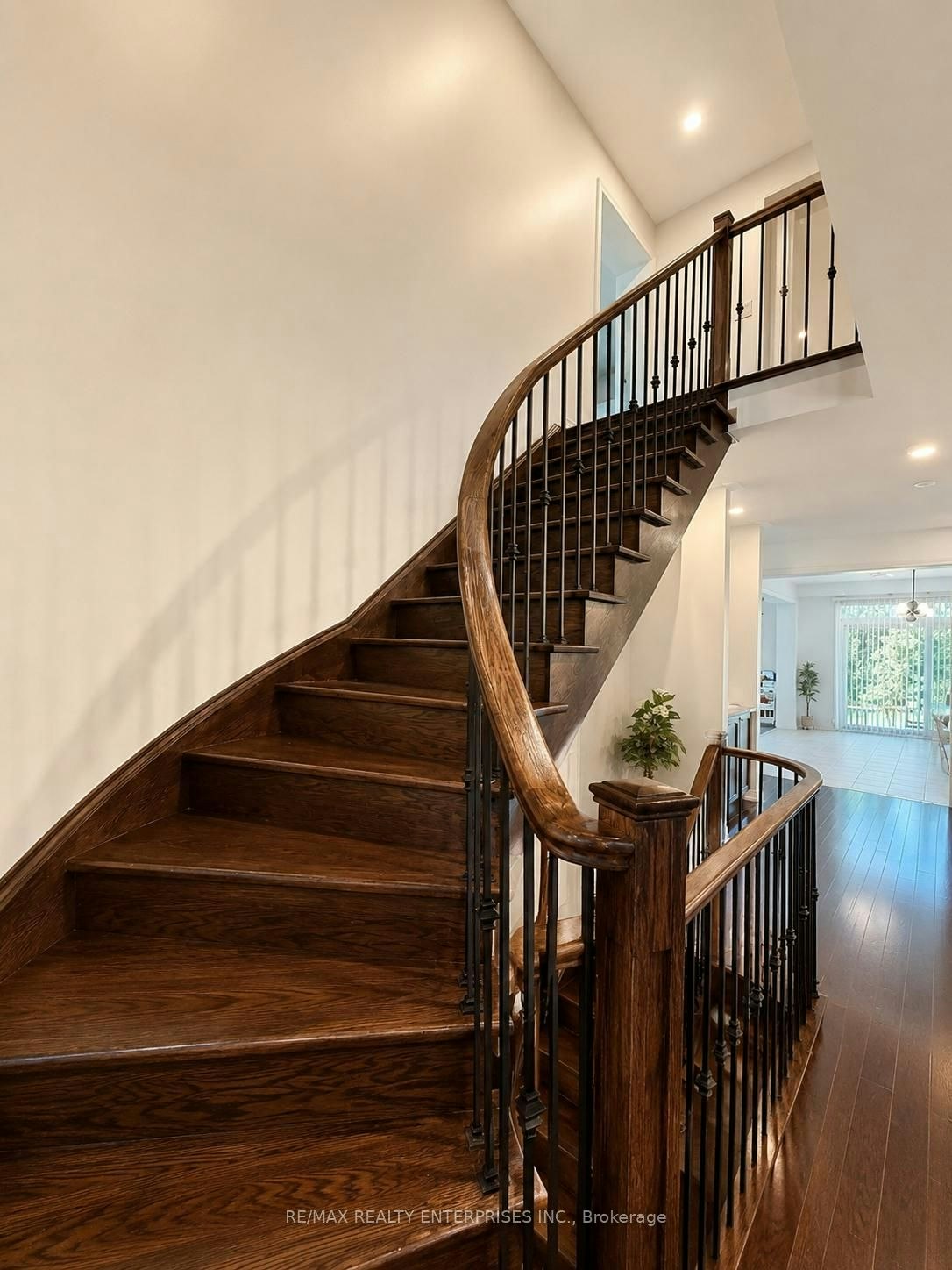 250 Admiral Drive, Oakville, ON, L6L 0B9 - 8