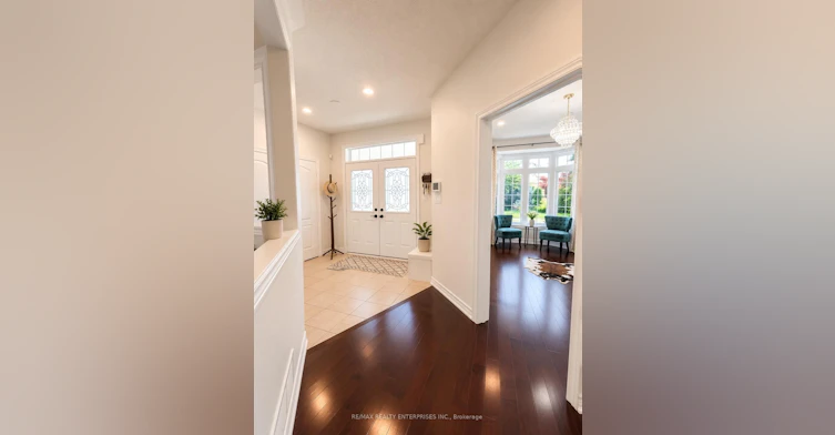 250 Admiral Drive, Oakville, ON, L6L 0B9 - 2