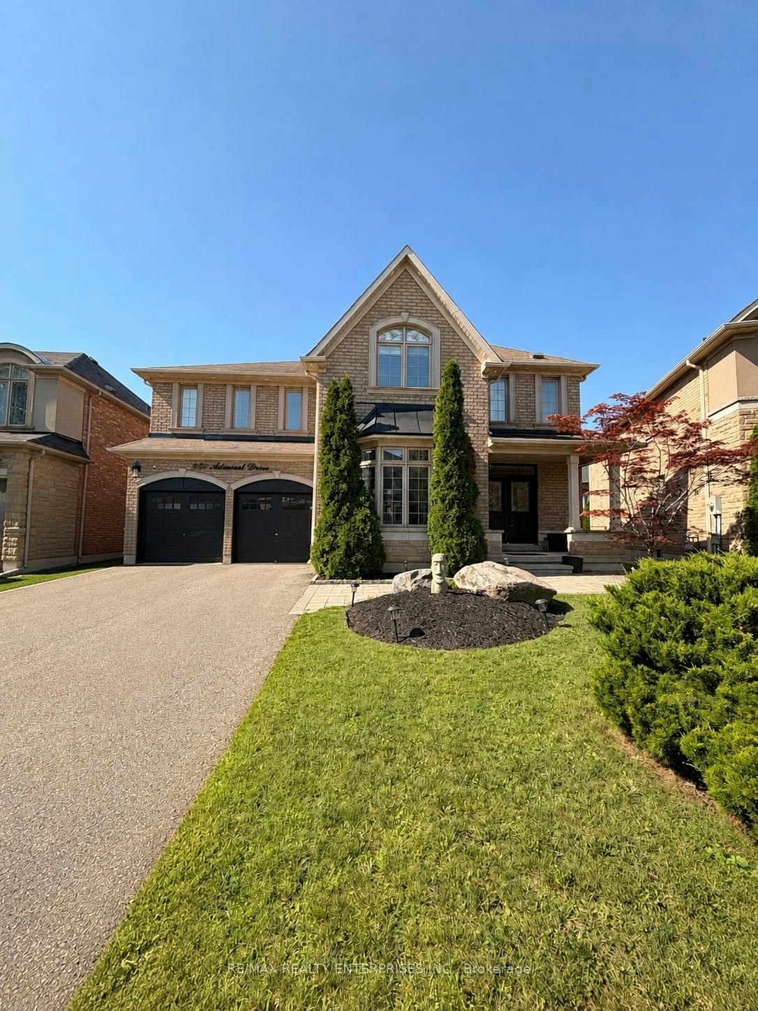 250 Admiral Drive, Oakville, ON, L6L 0B9
