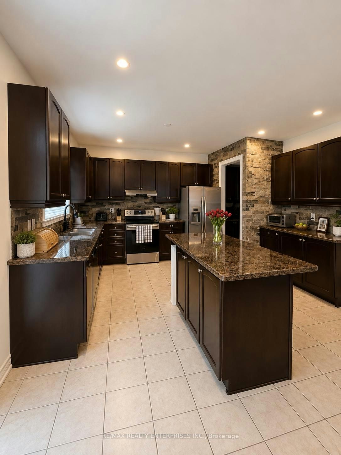 250 Admiral Drive, Oakville, ON, L6L 0B9 - 7