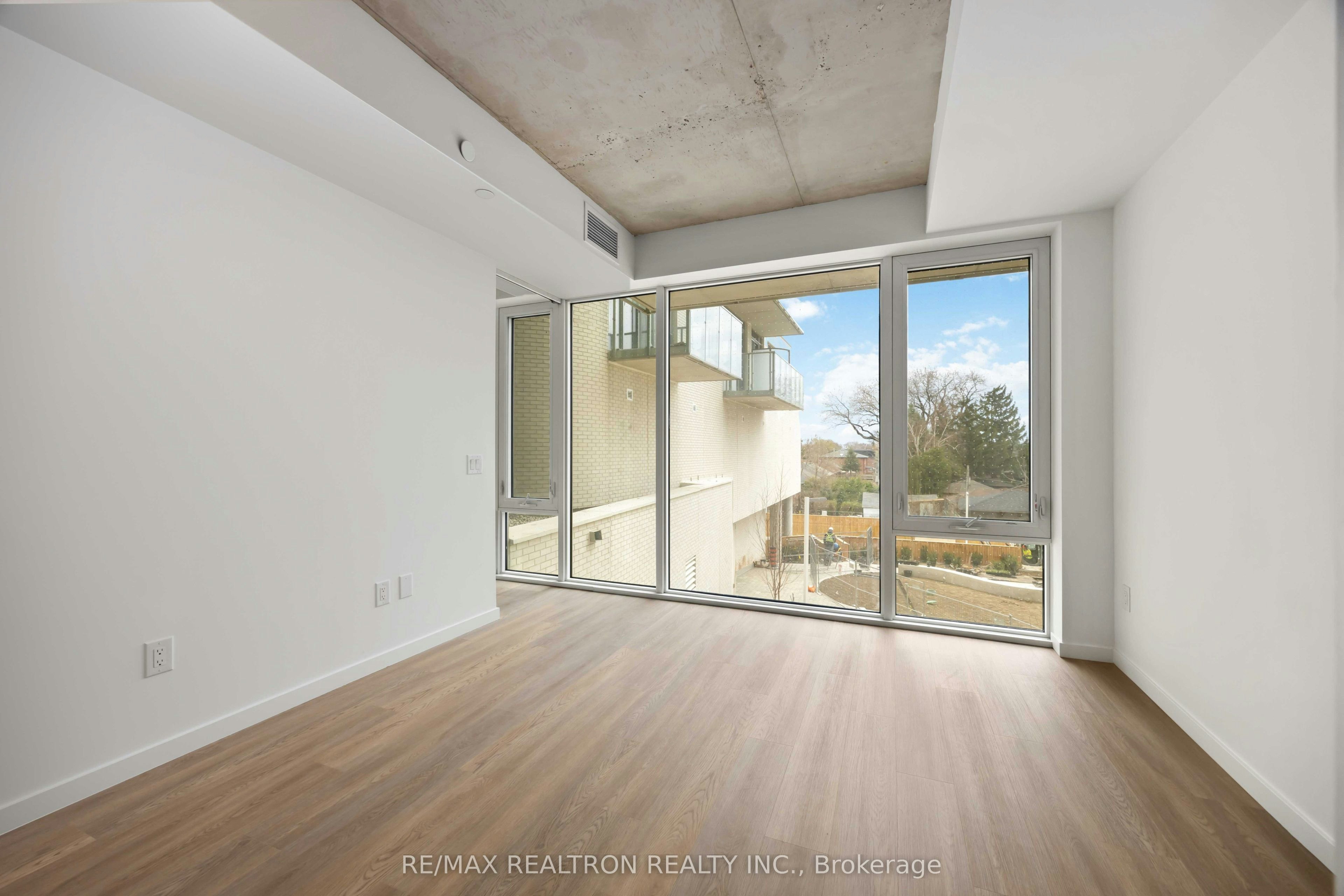 689 The Queensway N/A, Toronto, ON, M8Y 0C9 - 11