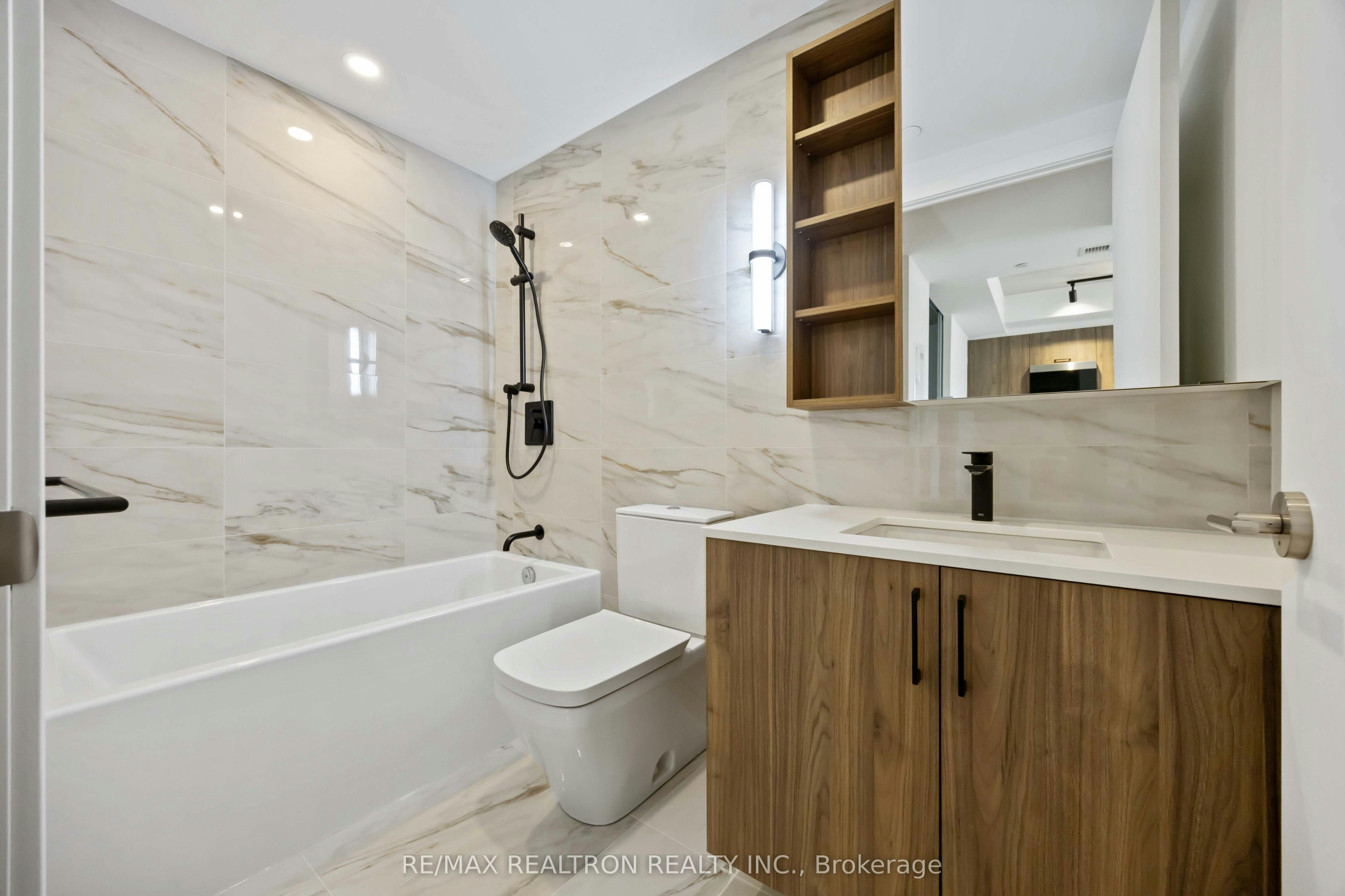 689 The Queensway N/A, Toronto, ON, M8Y 0C9 - 18