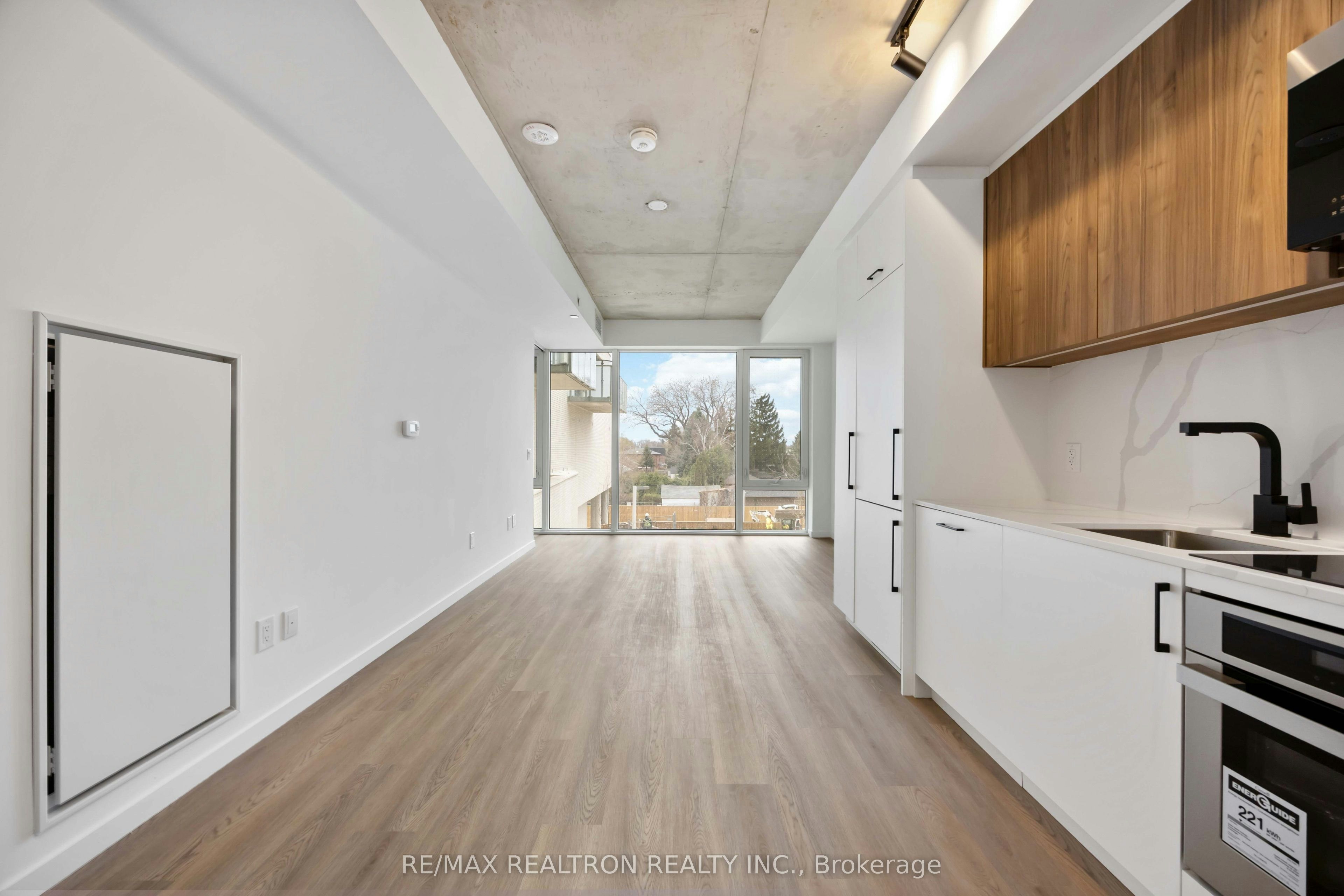 689 The Queensway N/A, Toronto, ON, M8Y 0C9 - 9