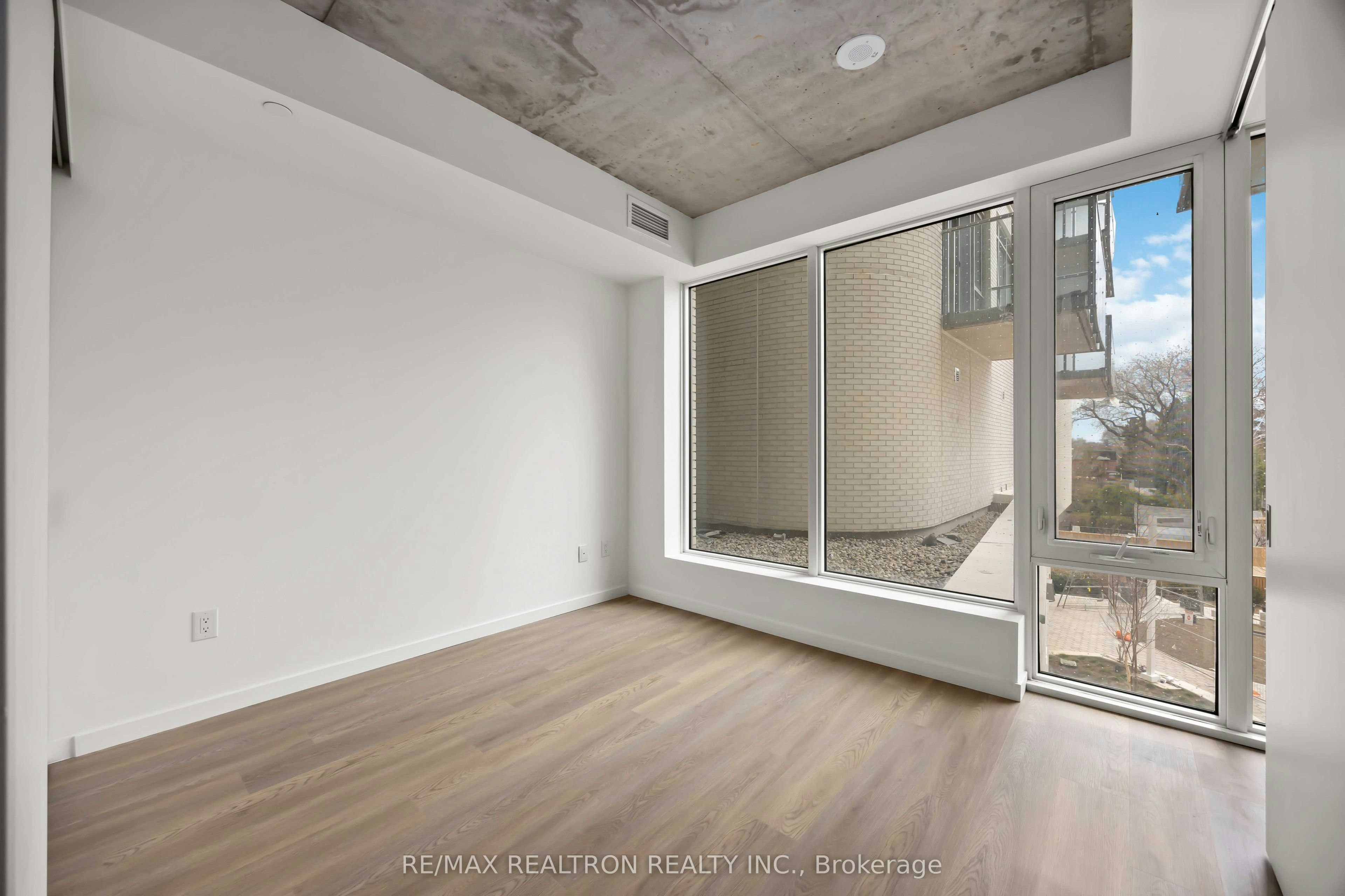 689 The Queensway N/A, Toronto, ON, M8Y 0C9 - 13
